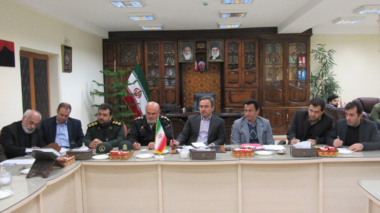 جلسه مدیریت ستاد بحران در فرمانداری با حضور شهردار و اعضای شورای اسلامی شهر برگزار شد